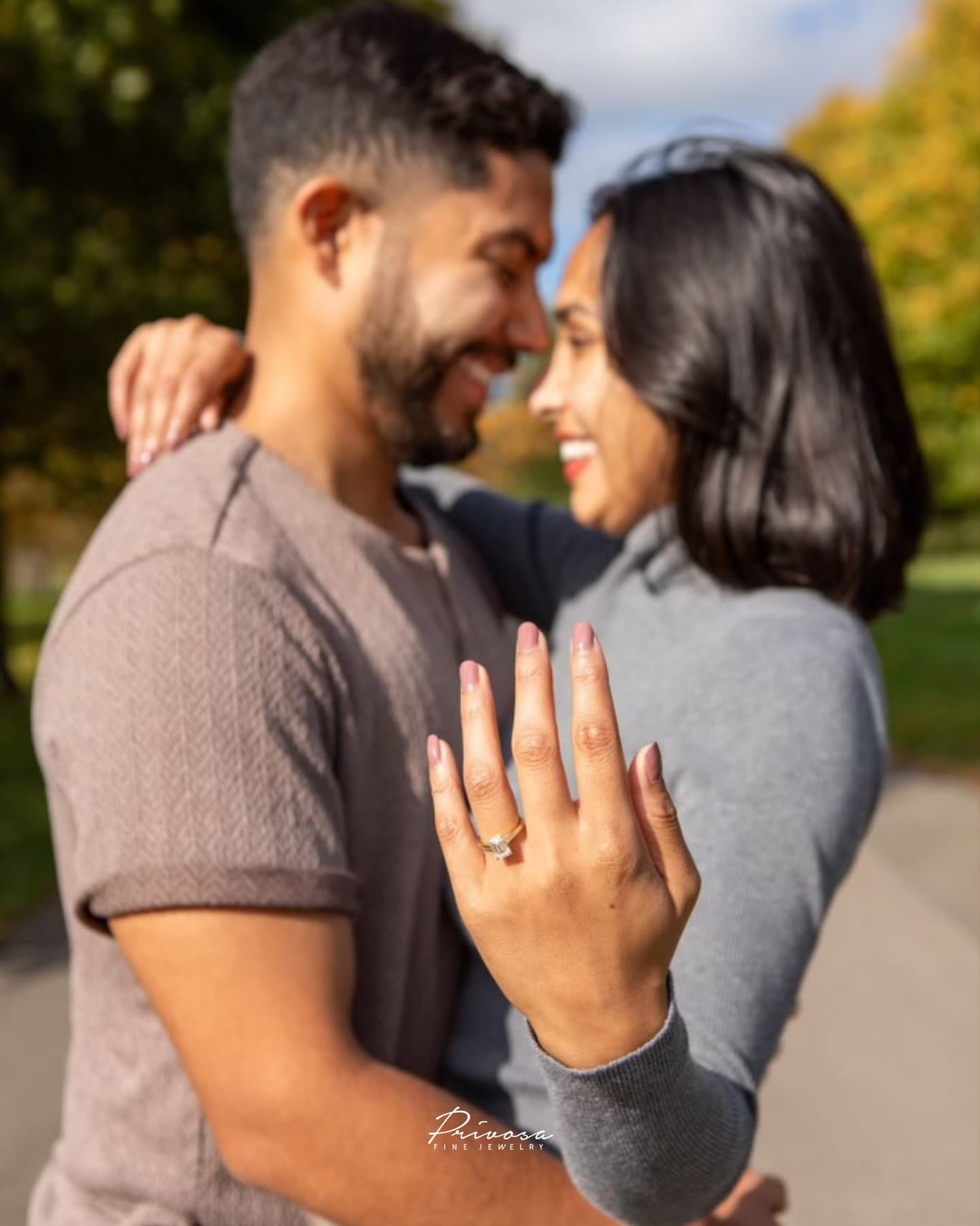 On a golden autumn day, surrounded by leaves that had no choice but to fall he… — Privosa couple
