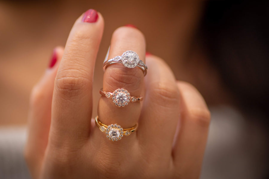 'Fleur' - Diamond Flower-Halo Ring